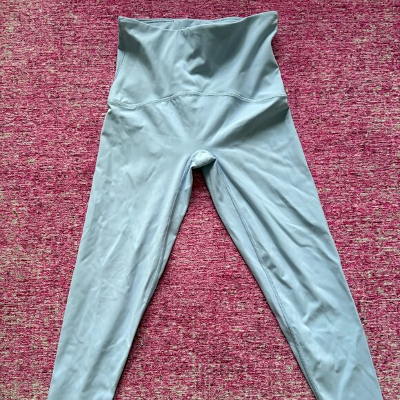 SPANXshape™ Booty Boost® 7/8 Leggings - Picture 2 of 4